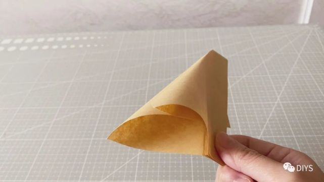 "手工折纸"一个小时候经常玩的响炮纸!_腾讯新闻