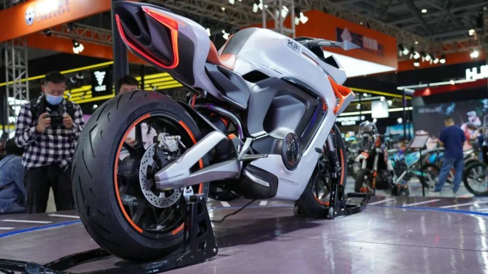 再一次惊艳摩博会！杰迪K333现场实拍，国产最美轻易拿捏_腾讯新闻