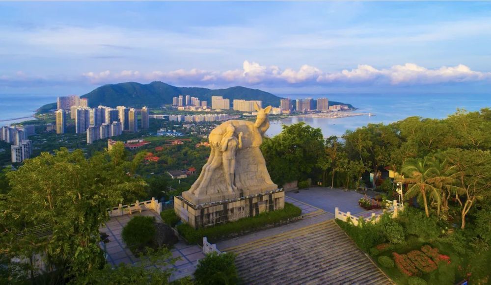 鹿回头风情园(鹿回头风情园和鹿回头风景区)