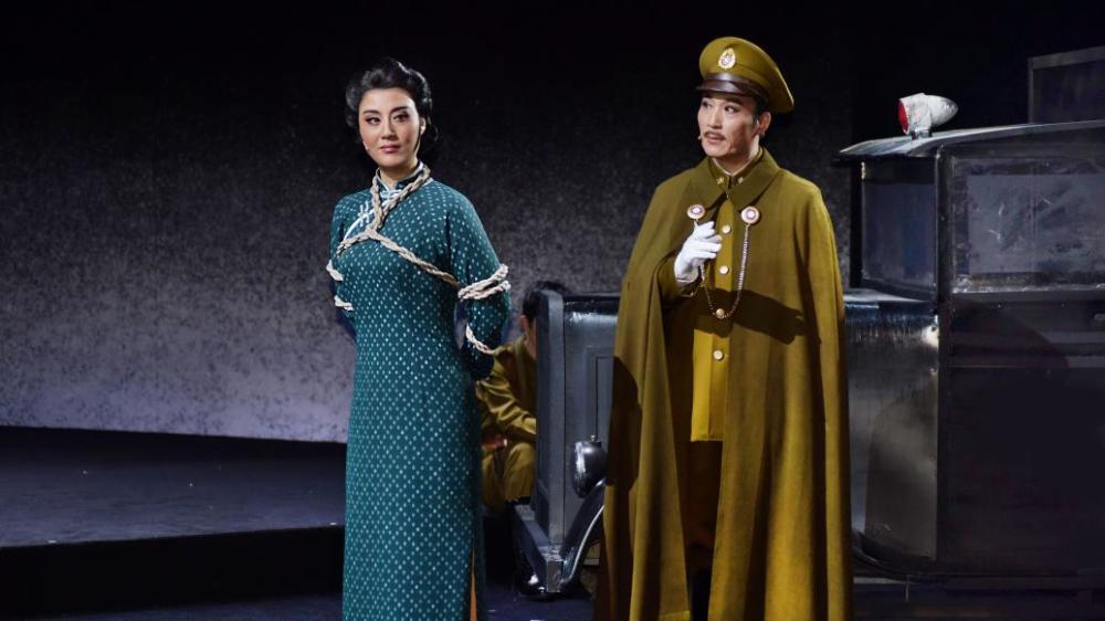 越剧展现红色女特工文华大奖作品枫叶如花来沪