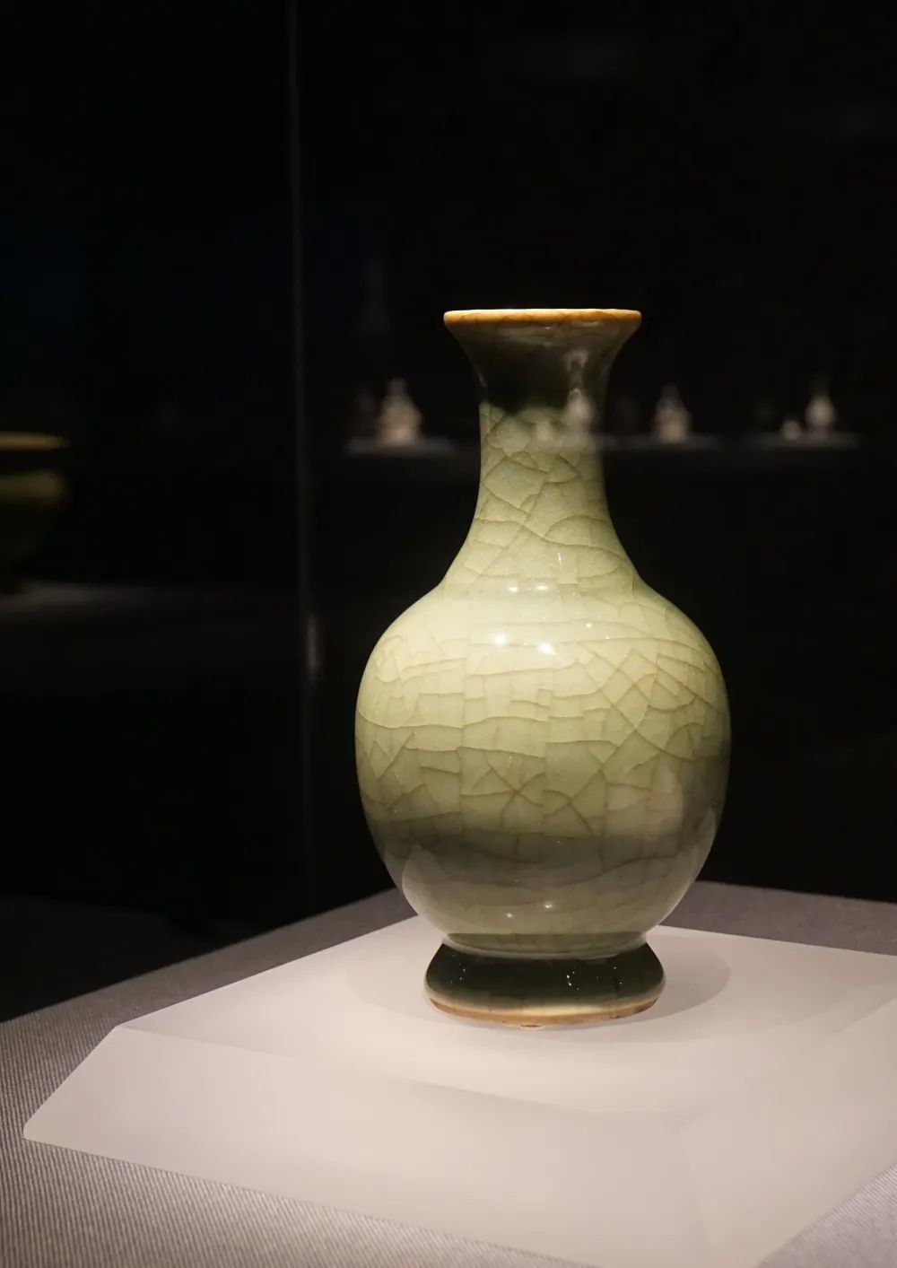 大美至简单色釉陶瓷展正在佛山顺德展出