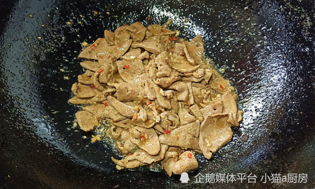 爆炒猪肝好吃的做法：香气十足，爽辣过瘾，特别开胃的下饭菜(图11)