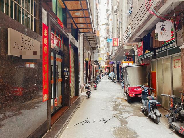 实拍广州市白云区"永泰村",就在白云山脚下,还被列入地铁站名