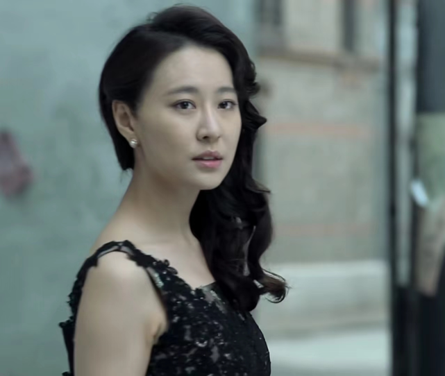 《伪装者》明台不要于曼丽却和程锦云闪婚,道出男人的现实婚姻观