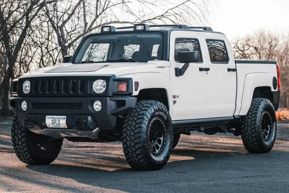 虽然通用当年声称该车是悍马的小型化产品,但实际上该车和悍马并无