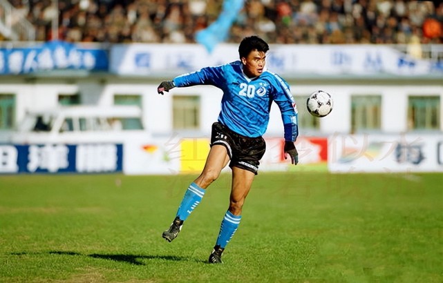 大连足球名将王涛去世老大哥石雪清撰挽幛盛赞追悼会日期确定