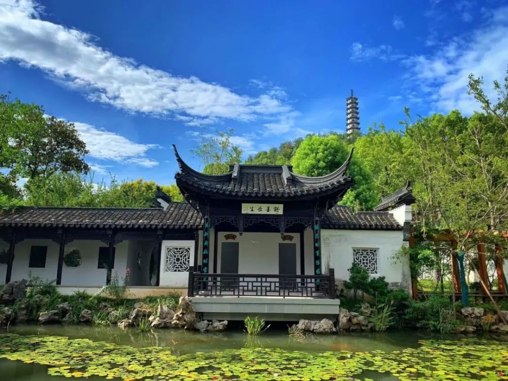 "张浩认为,"重返芥子园"活动在全省范围内发动,是兰溪展现深厚文化