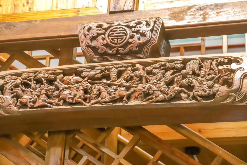 河源最美乡村游杨家小院民宿徽派木雕太有特色了