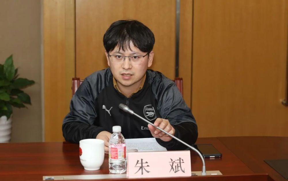 社会工作促进中心社工上海市益扬青少年朱斌作学习交流青少年事务社工