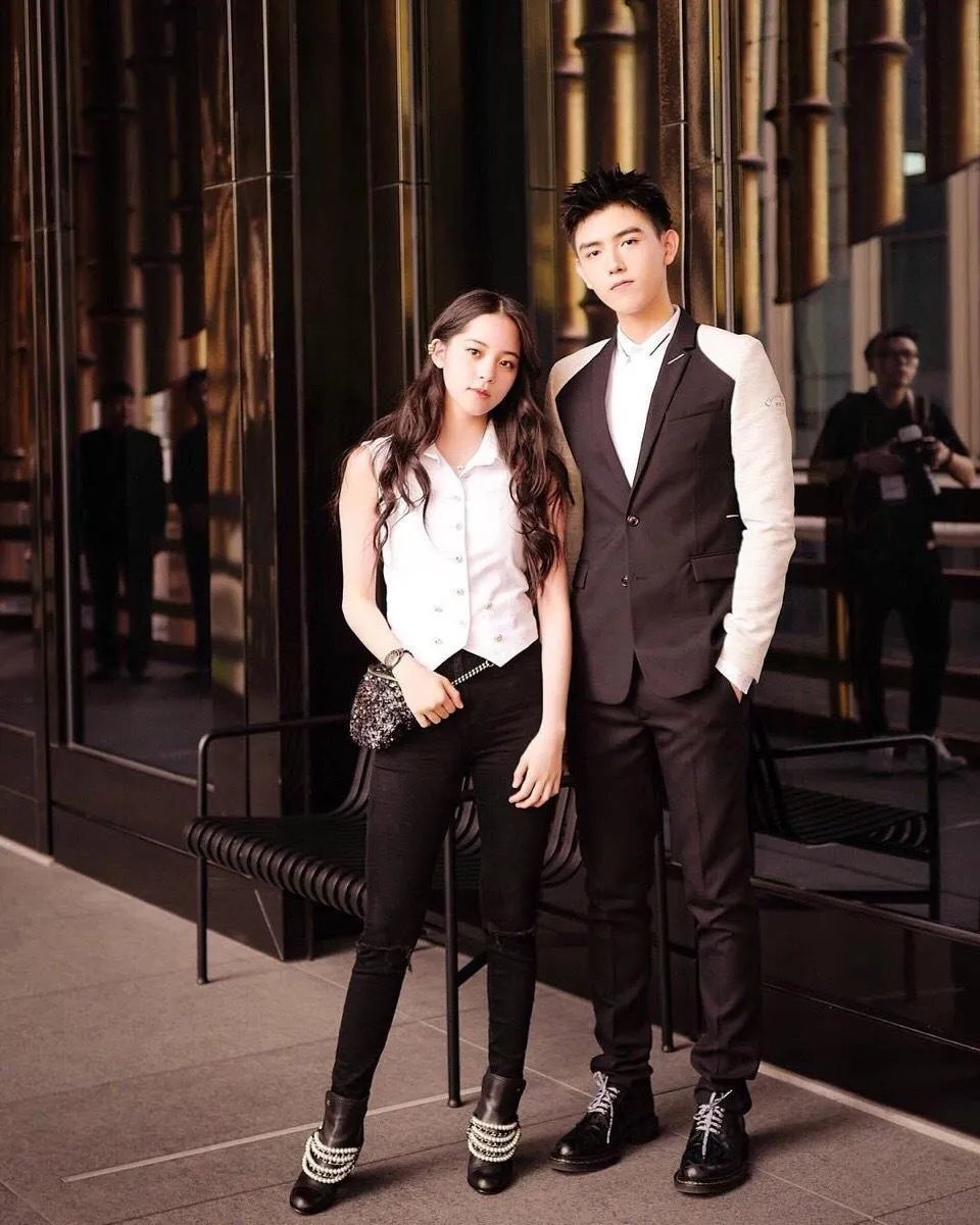 欧阳娜娜恋情曝光,男友居然是他?_腾讯新闻