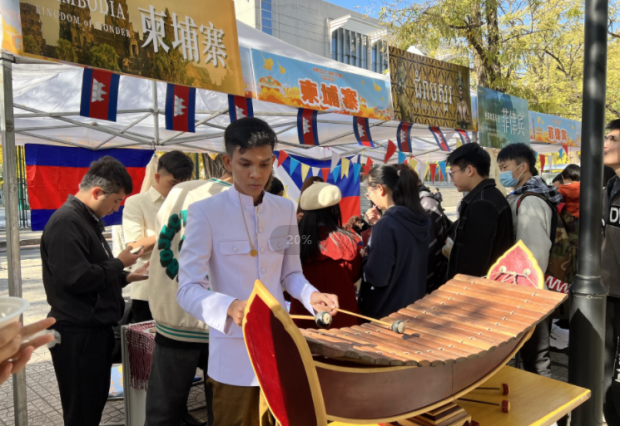 北京新发地市场“新农人”志愿服务队正式成立纪念英文