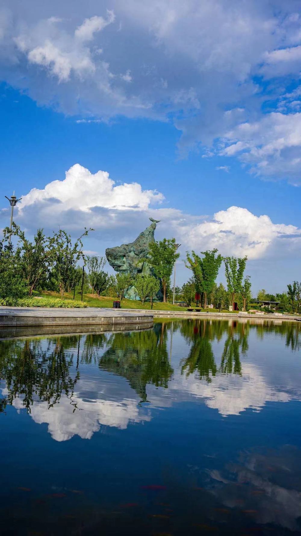 秦汉新城供图)汉阳陵银杏林(央广网发  秦汉新城供图)兰池大厦(央广