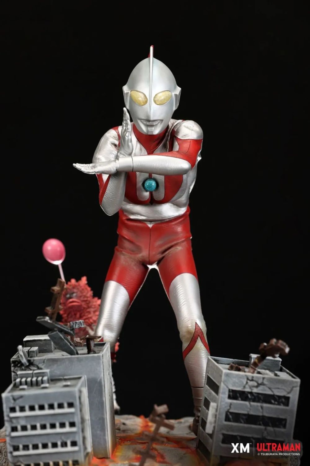 这款奥特曼雕像有点意思!_腾讯新闻