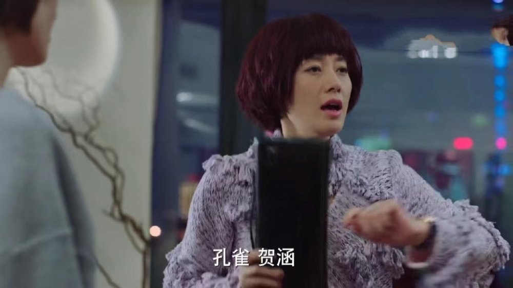 金鹰奖颁奖晚会：佟丽娅惊艳，殷桃大长腿吸睛，刘涛的脸怎么了？