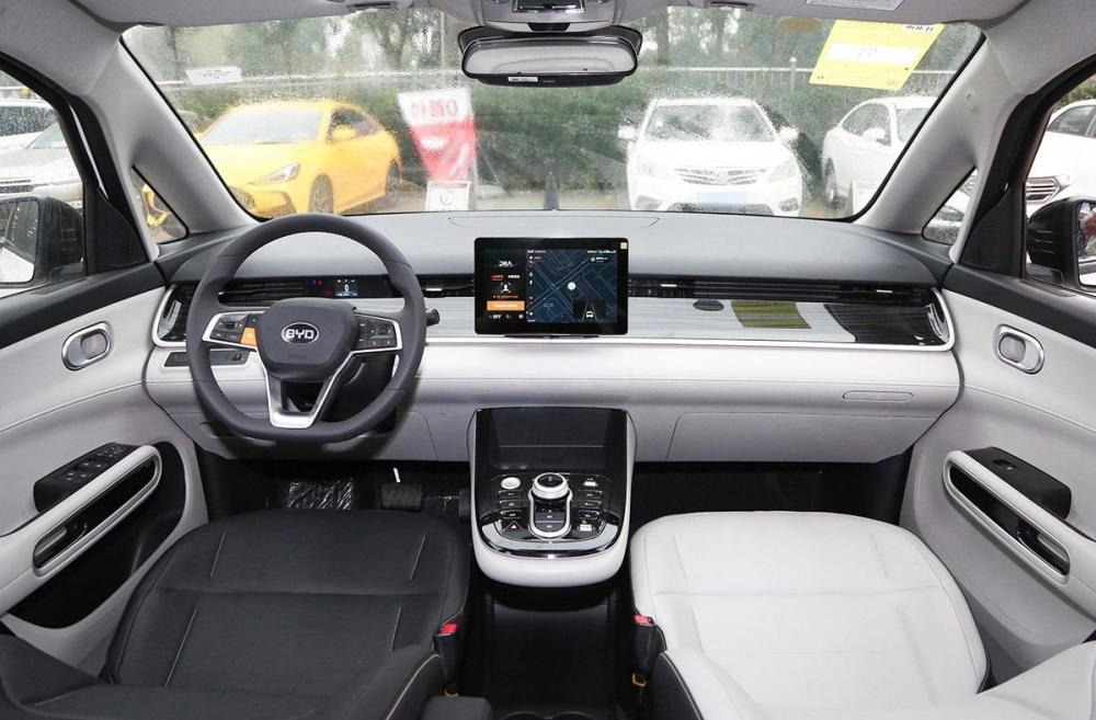 比亚迪d1开放销售侧滑门后排可翘二郎腿售1578万元