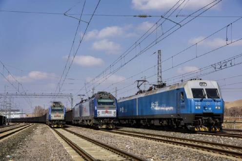 唐包铁路日均开行36列万吨煤炭列车 保障电煤运输_腾讯新闻