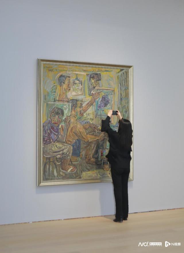 精选申玲自80年代以来的早期珍贵作品和近年来的代表创作,包括油画,册