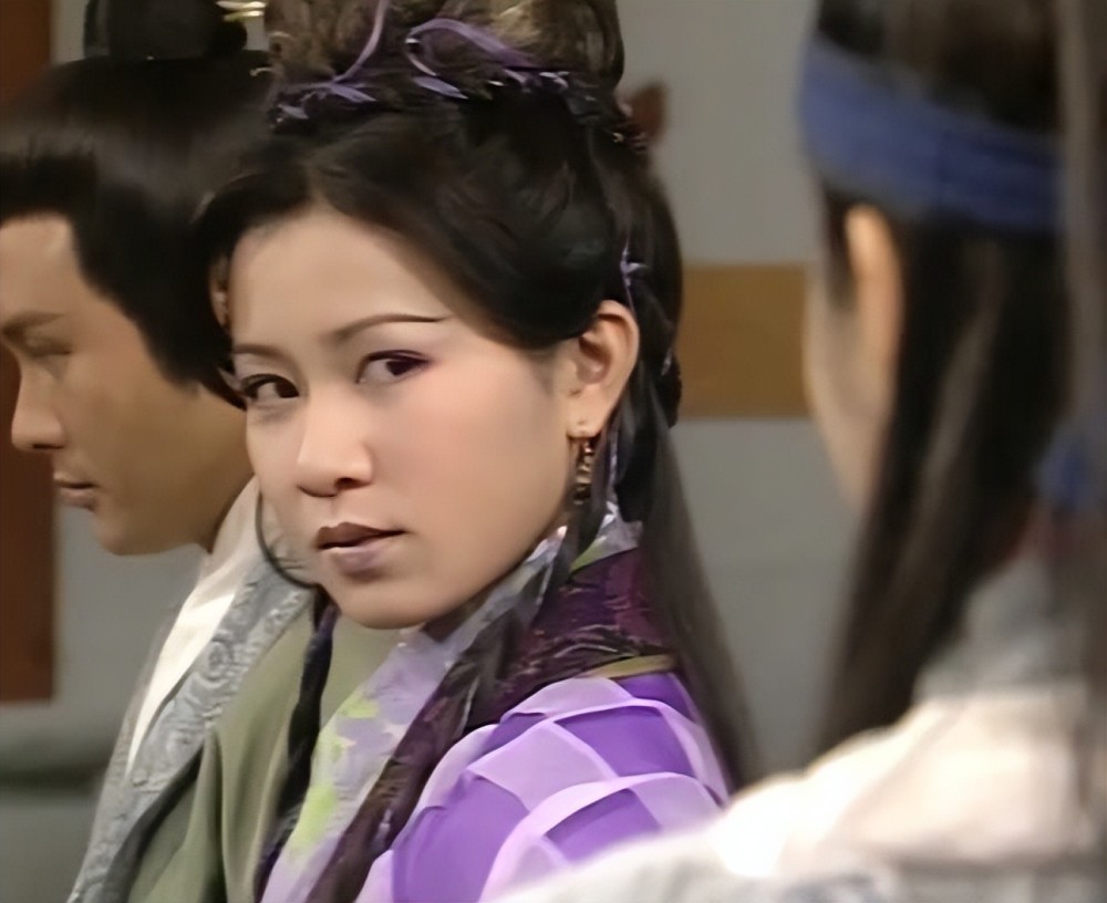 7版周芷若颜值对比:谁是清逸如仙的峨眉师妹,谁在凑数插图16