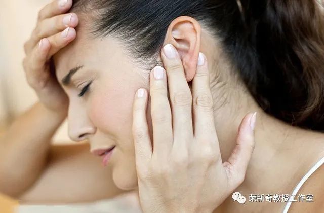 抑郁症会耳鸣吗 腾讯网