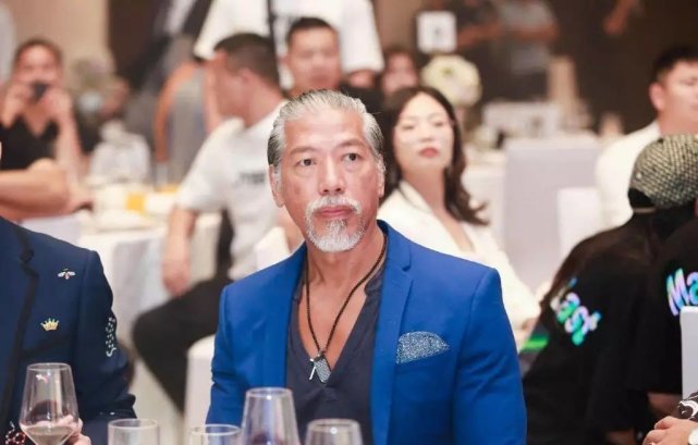 59岁身材仍健硕,张耀扬入选香港美男排行,面恶心善已低调完婚?插图