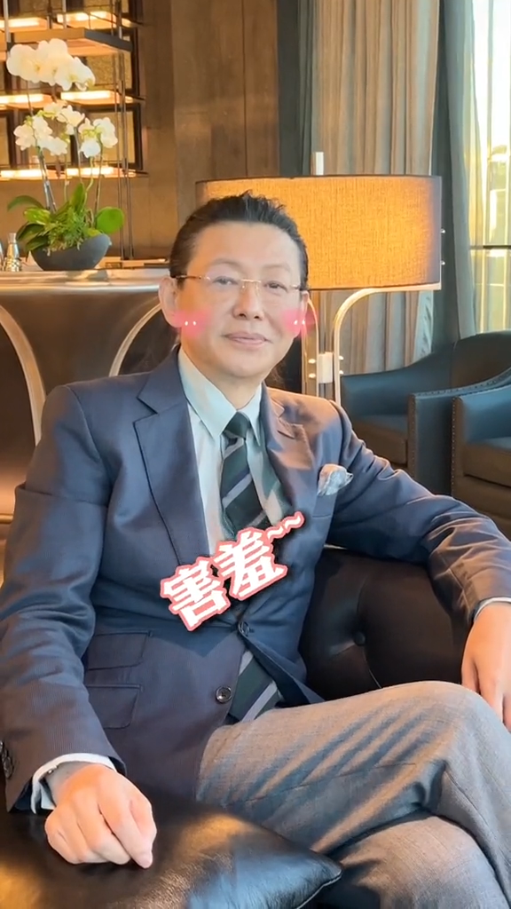 《正大综艺》主持人30年后再聚首,72岁姜昆显年轻,59岁程前超时尚