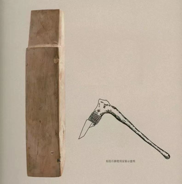 石锛,多为长方形,单面刃,通常选用材质坚硬的石料制成,有的石锛上端有