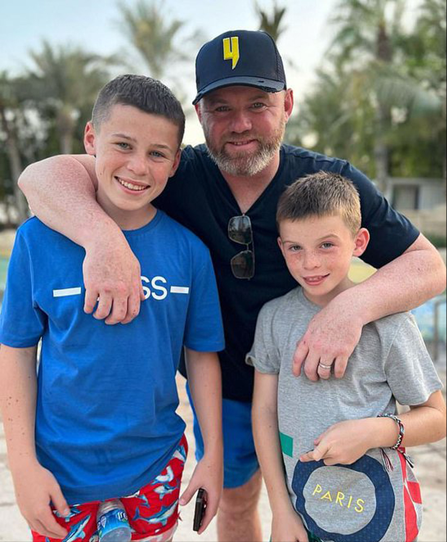 鲁尼长子晃倒3人破门!