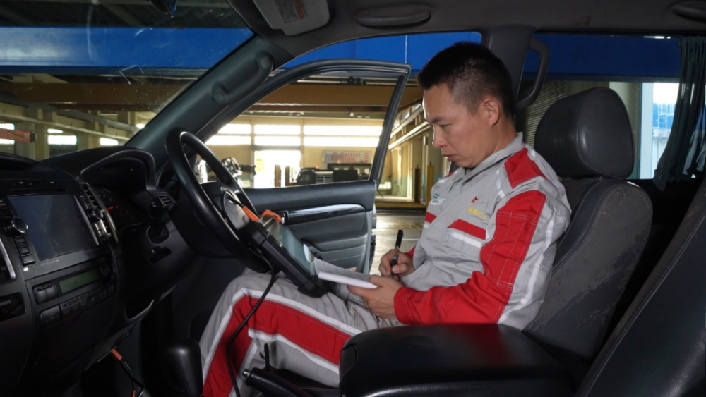 军旅人生|张世敏:驻香港部队的"汽车医生"_腾讯新闻