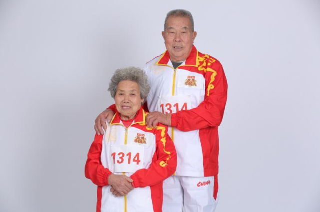 "中国马拉松第一人"张亮友去世,他的传奇仍在激励中国跑者