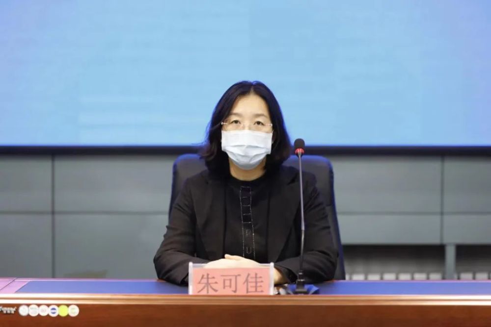 朱可佳齐齐哈尔市卫健委第十六场新闻发布会主持召开了市疫情防控工作