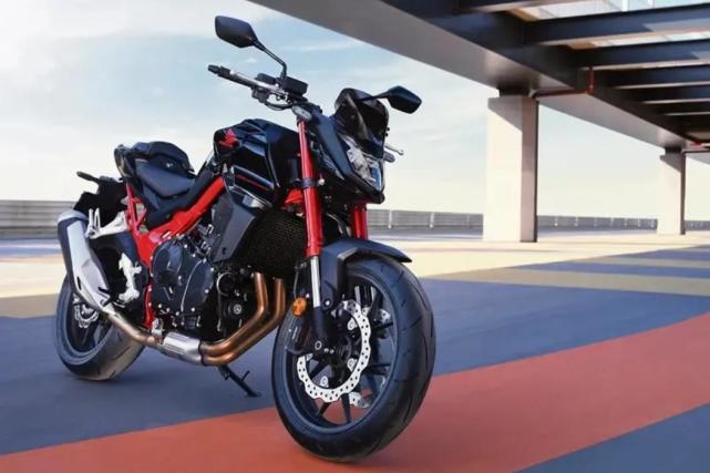 6万,本田欧洲市场发布新车cb750:油耗4.35升,配置提升