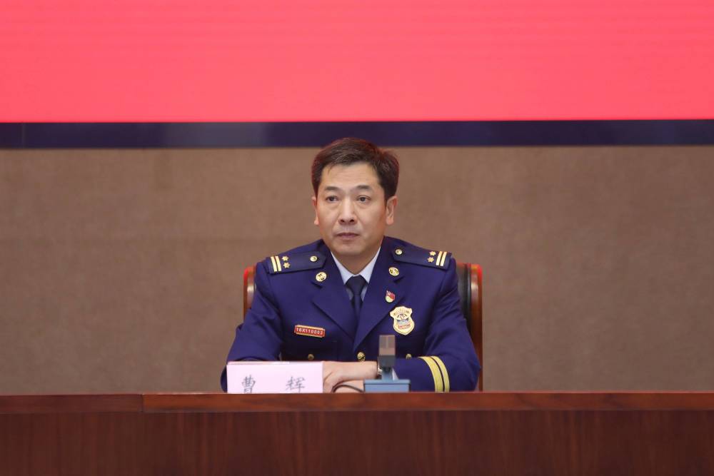 曹辉介绍,郑州消防持续以宣传"五进"为抓手,拓展"线下线上"两大宣传