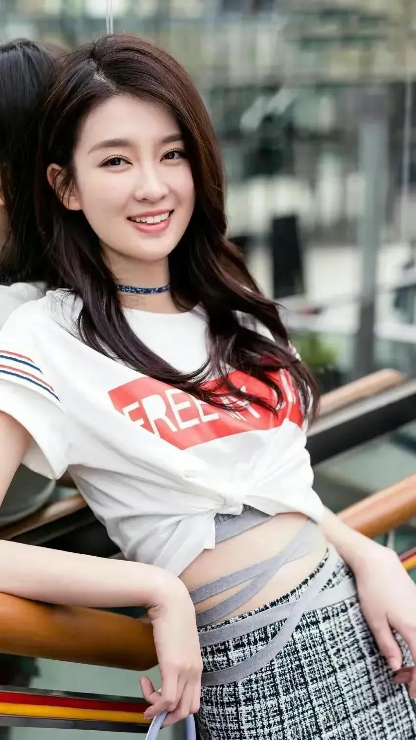 乔欣长相甜美得像邻家女孩_腾讯新闻