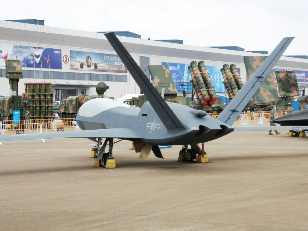 中国航展电侦先锋空军首次展示无人电子侦察机