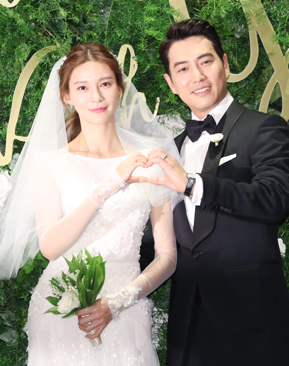 朱相昱穿正装为妻子做饭秀恩爱,车艺莲:好帅,平时也要这样做!