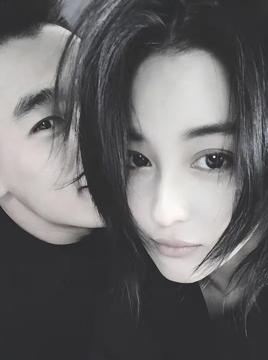 张馨予与老公同框秀恩爱,男方身上肌肉很壮,结婚4年仍甜蜜_腾讯新闻