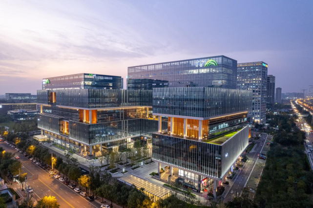 产业化研发基地项目占地50亩,由西安诺瓦星云科技股份有限公司投资约