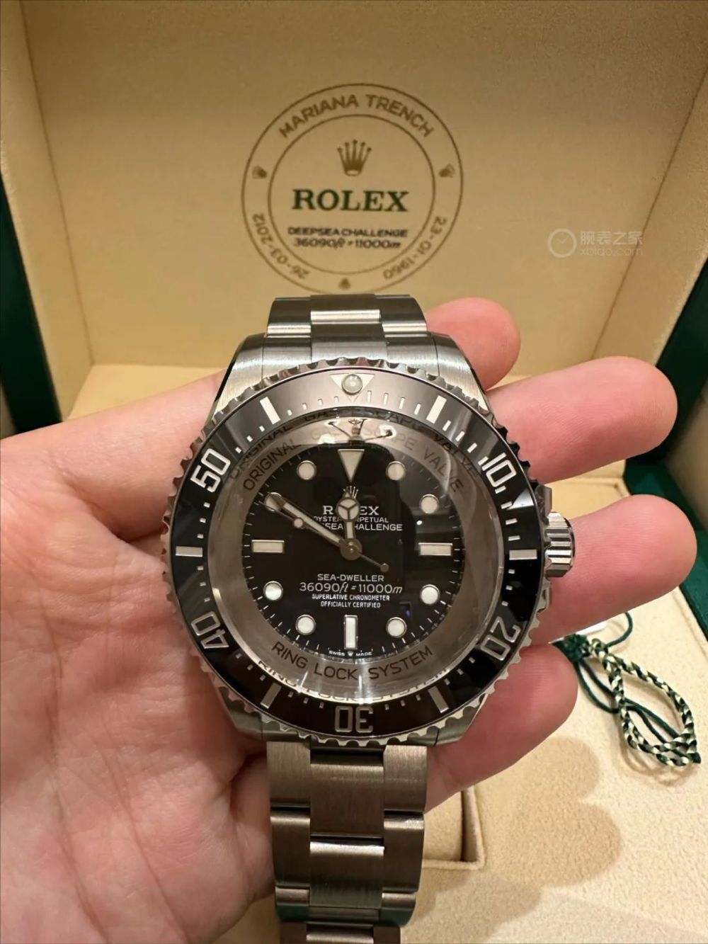 全国首提|20万拿下劳力士新款钛壳潜水表,竟然戴不了?_腾讯新闻