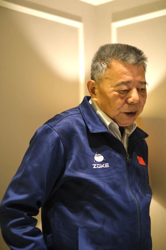 鄱阳湖的极端干旱、建闸之争与生态成本｜对话胡振鹏_腾讯新闻