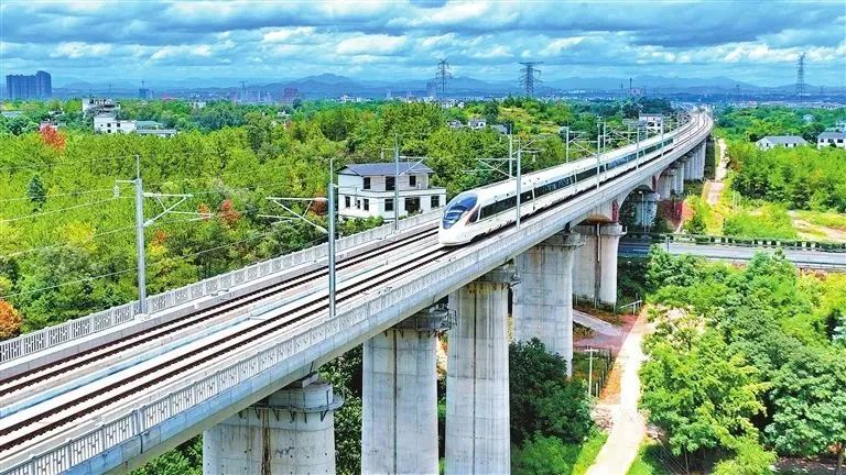 赣州这十年大道如虹筑枢纽