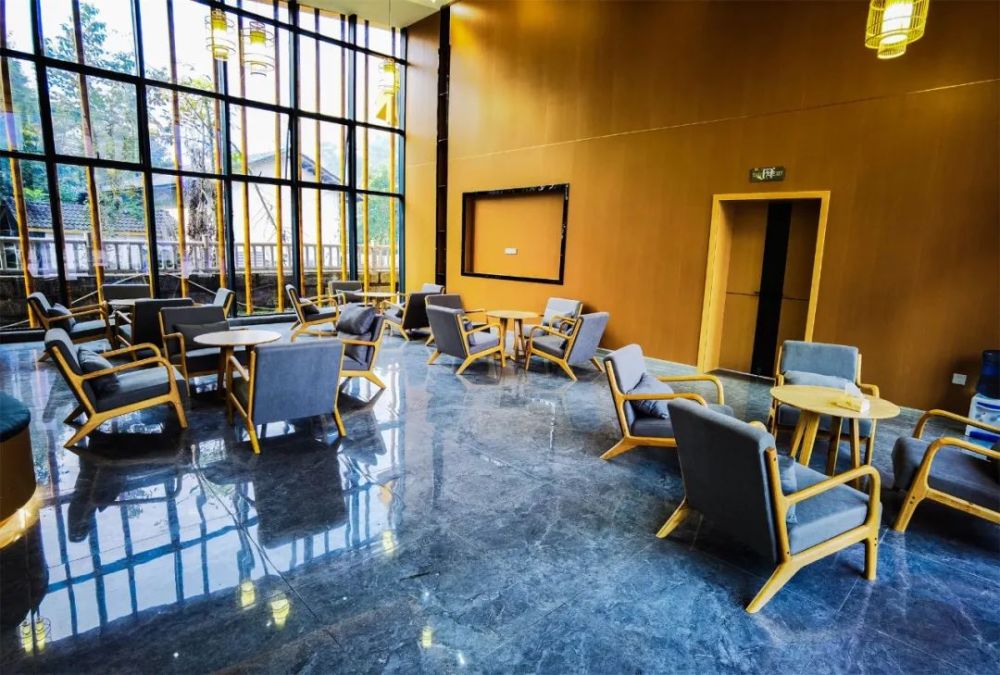 乐山一景区全新打造游客接待服务中心,设施巴适得很!_腾讯新闻