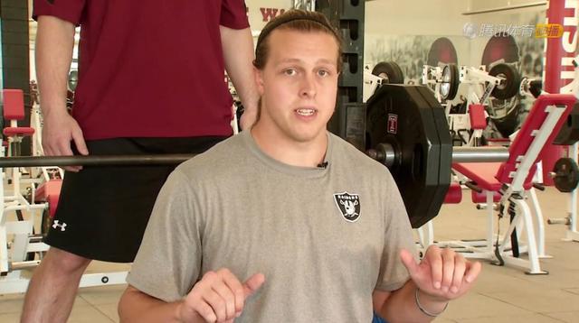 NFL体测营测什么 现役球员亲身展示体测项目