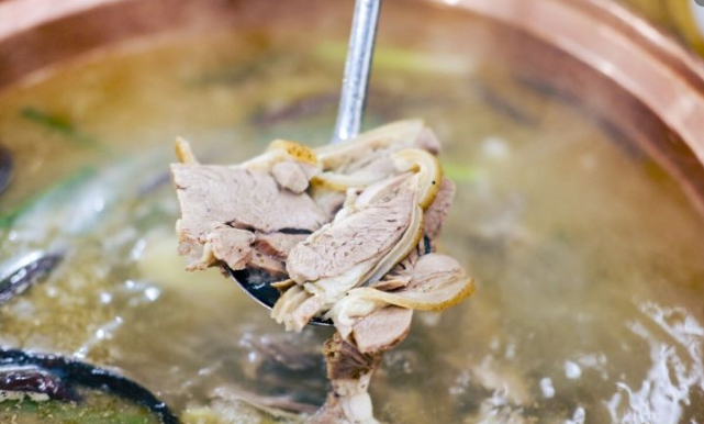 全国“最好喝”的5碗羊肉汤，名气大，还不贵，看看有你家乡吗？(图5)