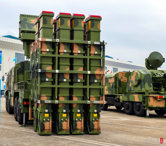 红11新一代三军通用弹炮集合防空武器系统.红9b地空导弹武器系统.