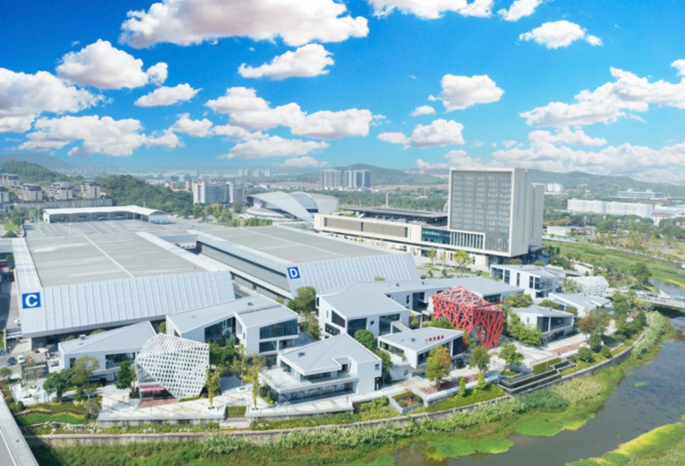 迎接科博会 绵阳国际会展中心"变装"|图集