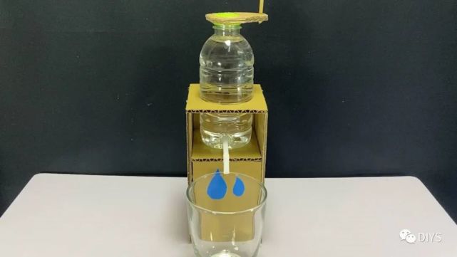 "手工制作"一个简单又有创意的小型饮水机!