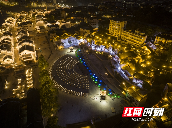 洪江古商城夜景灯光美如画
