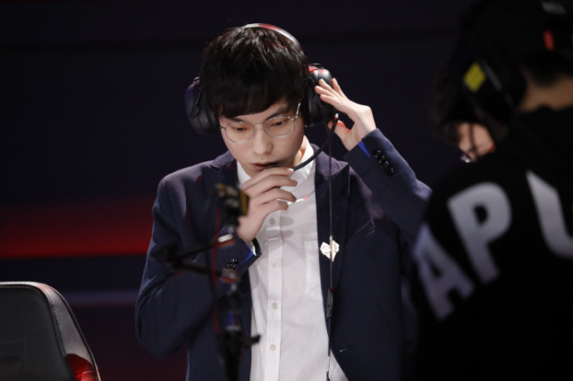 王者荣耀共创之夜:gemini言语间暗示回归,或重回kpl执教!_腾讯新闻