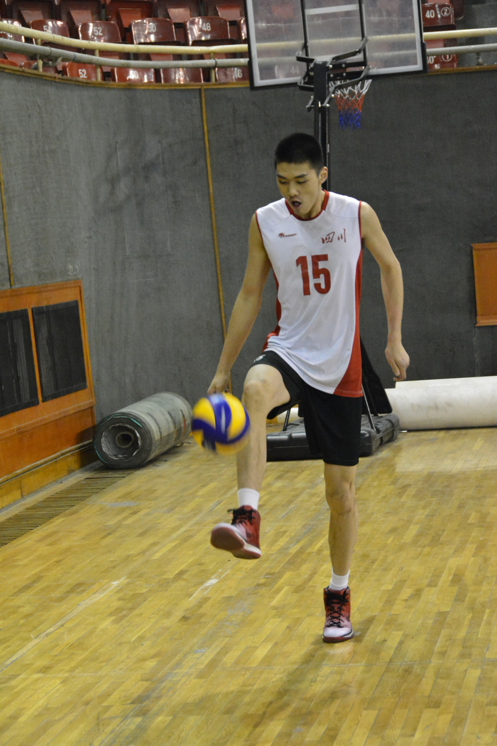 九年前的老照片,四川男排陈禧龙,从年少青涩到希望之星