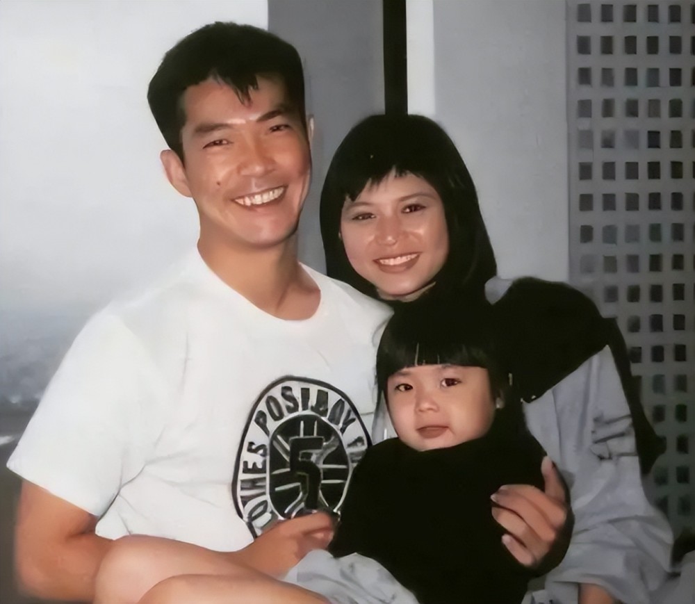 65岁元彪私下聚会照曝光!